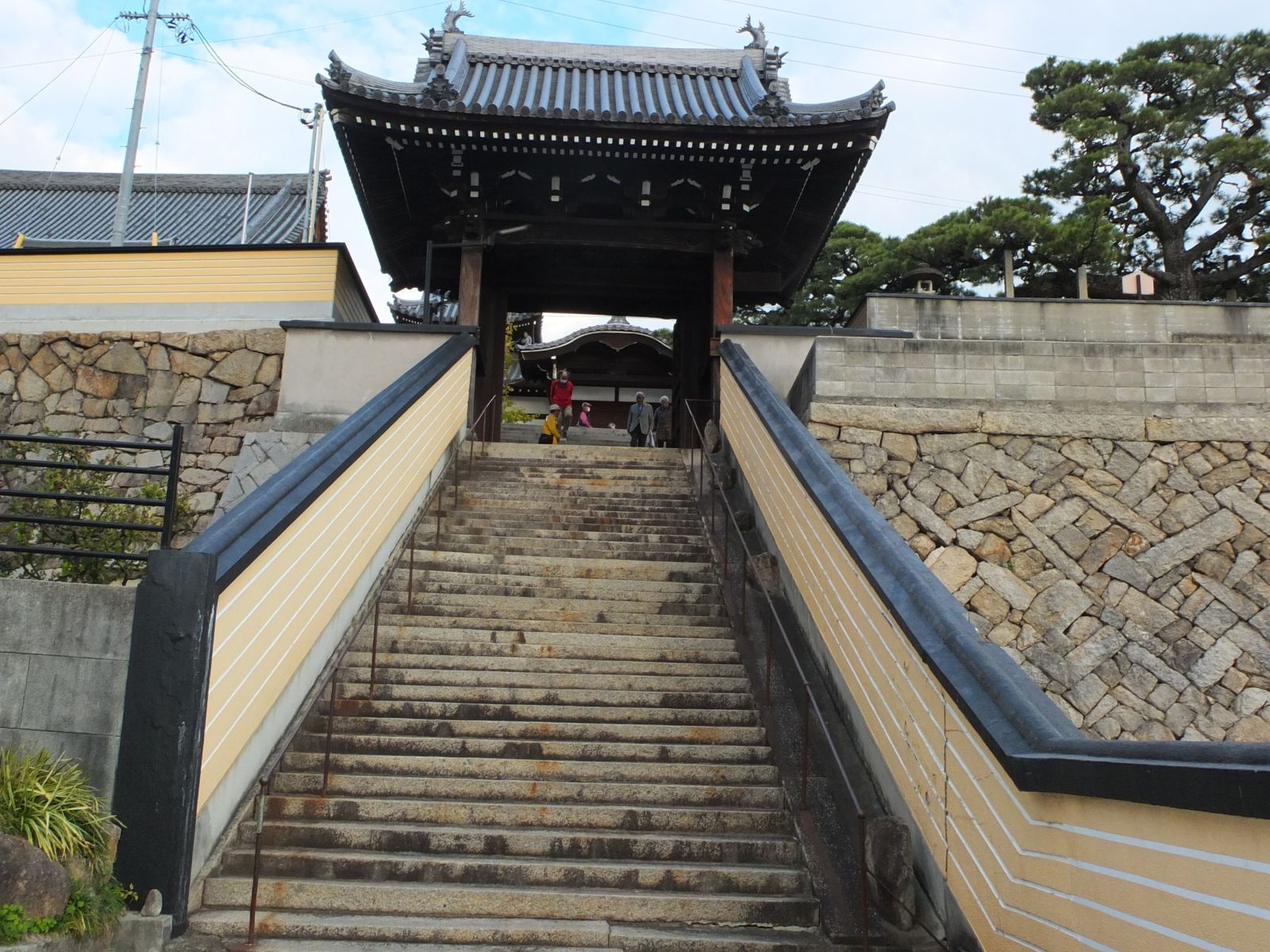 福善寺門前の石段